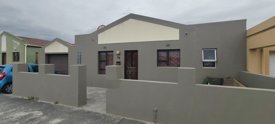 3 Bedroom Property for Sale in Strandfontein Western Cape